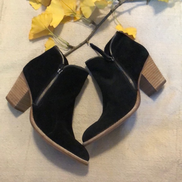 Dolce Vita Shoes - Dolce Vita black suede booties